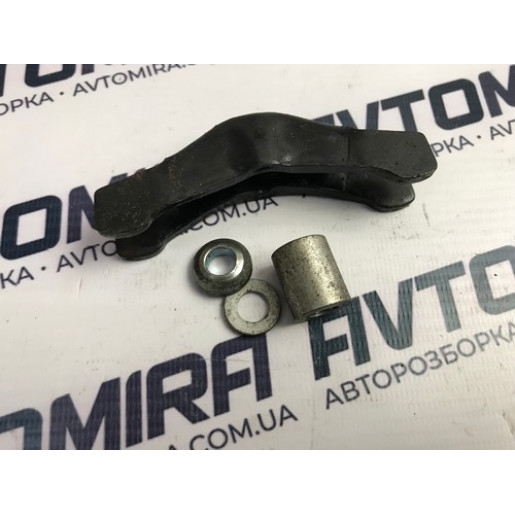 Кронштейн крепления форсунки Fiat Punto 2005-2018 1.3JTD 55227185